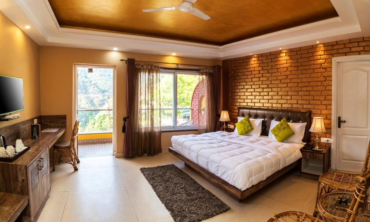 Nirvana Lodge And Lounge Mussoorie Kültér fotó