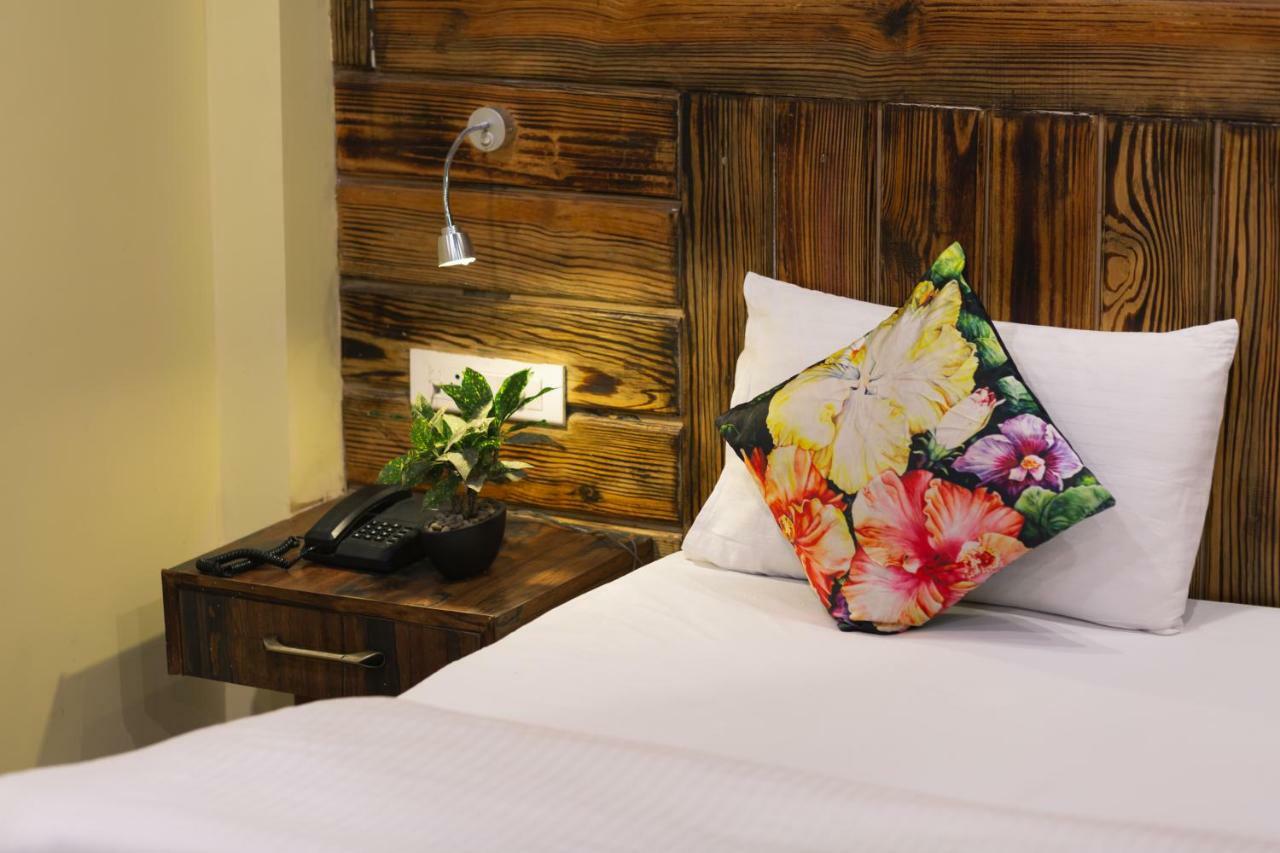 Nirvana Lodge And Lounge Mussoorie Kültér fotó