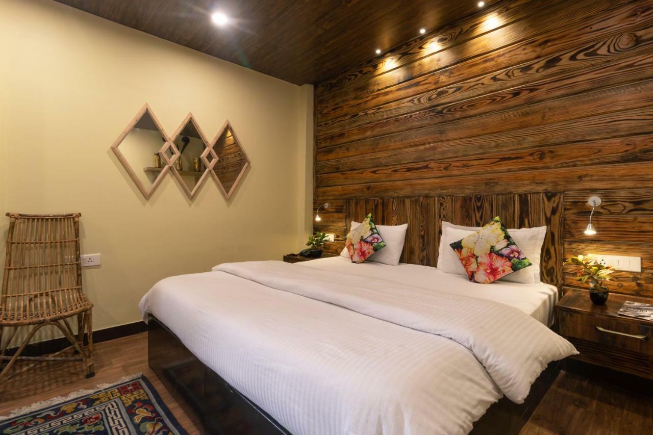 Nirvana Lodge And Lounge Mussoorie Kültér fotó